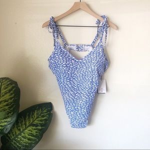 Vineyard Vines | Plus Size One Piece Swimsuit